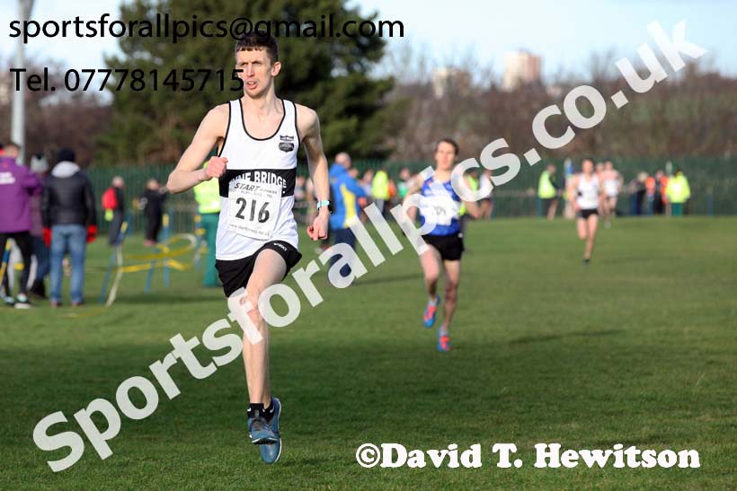 Senior mens Cathedral Relays, Birtley. Photo:  David T. Hewitson/Sports for All Pics